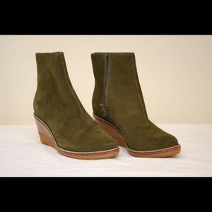 NEW Cole Haan Olive Green Waterproof Wedge Boots